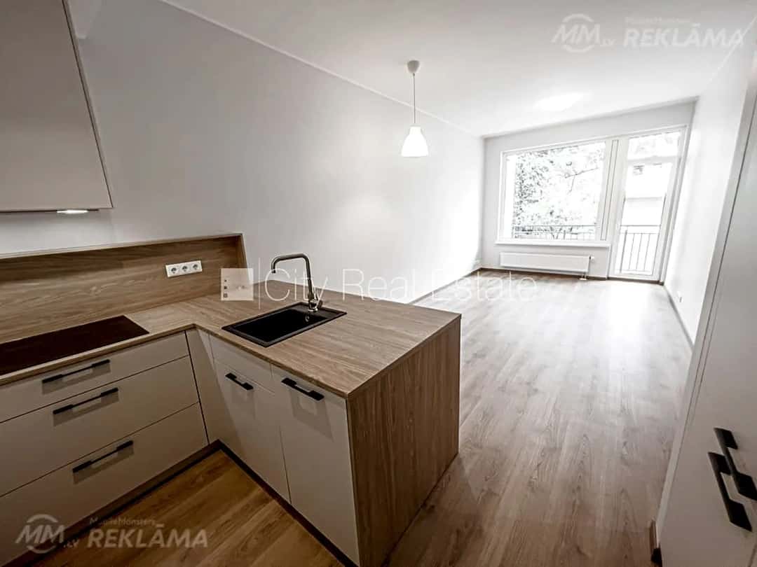 Dzīvoklis Rīgā, Centrā, 79 м², 3 ist., 2 stāvs