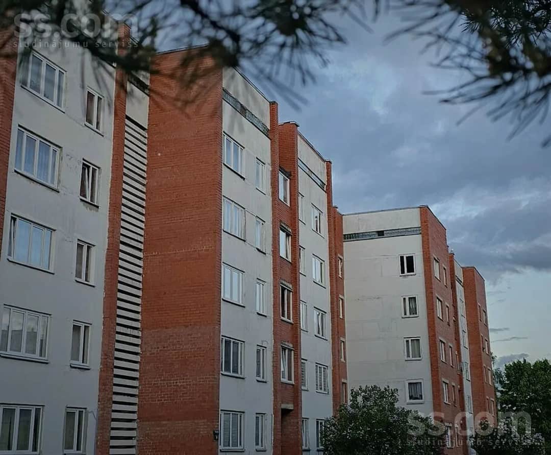 Divistabu dzīvoklis — Paula lejiņa iela 9