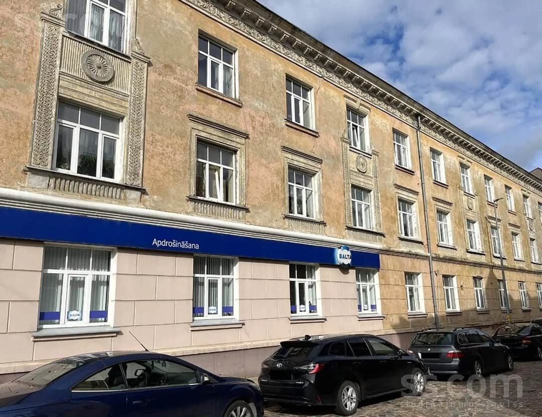 Divistabu dzīvoklis — Krišjāņa Valdemāra 20/24