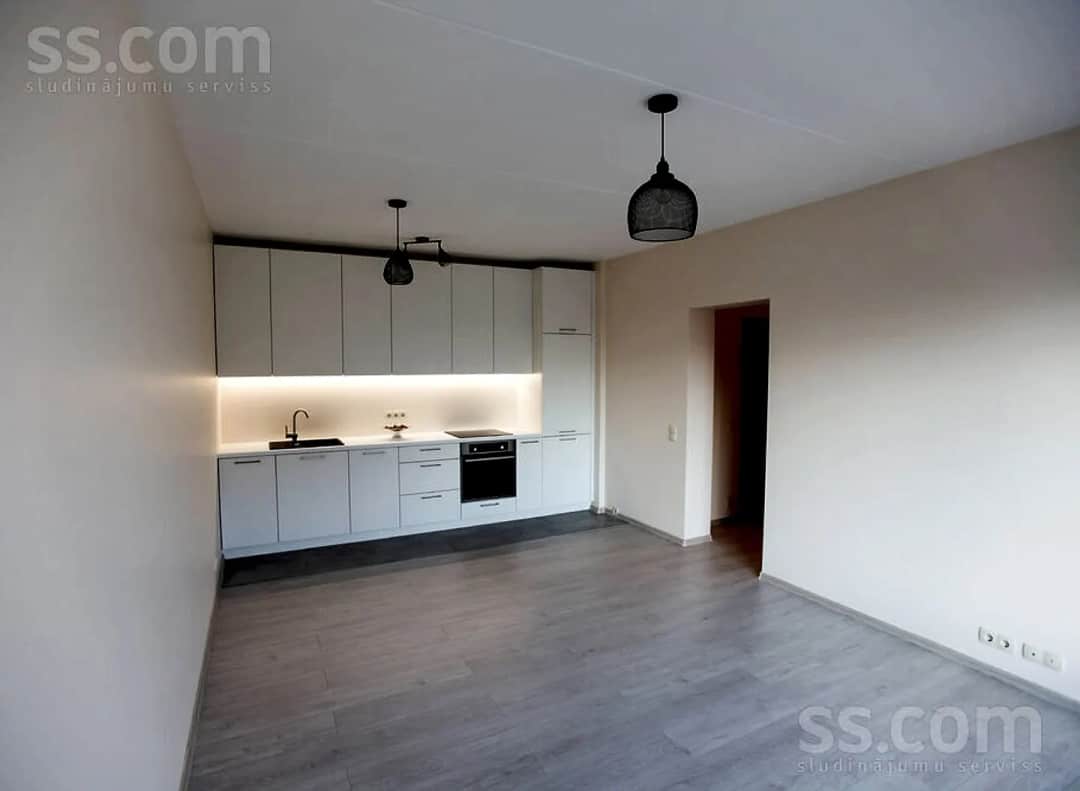 Divistabu dzīvoklis — Ventas iela 25