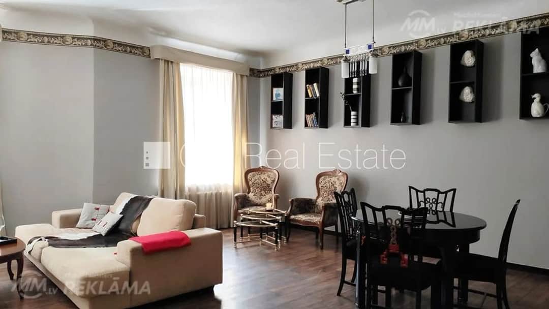 Dzīvoklis Rīgā, Centrā, 110 м², 3 ist., 2 stāvs