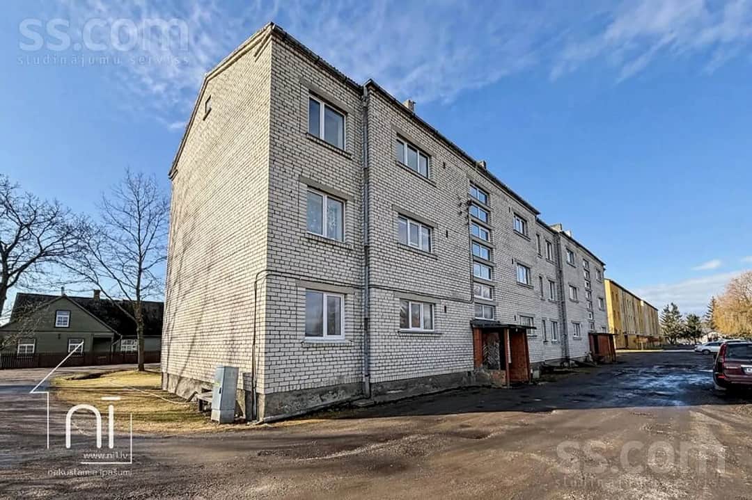Divistabu dzīvoklis — Krišjāņa Barona iela 9