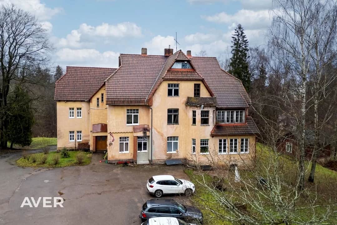 10-ist. Telpas, 600㎡ - Cēsu novads, Cēsis