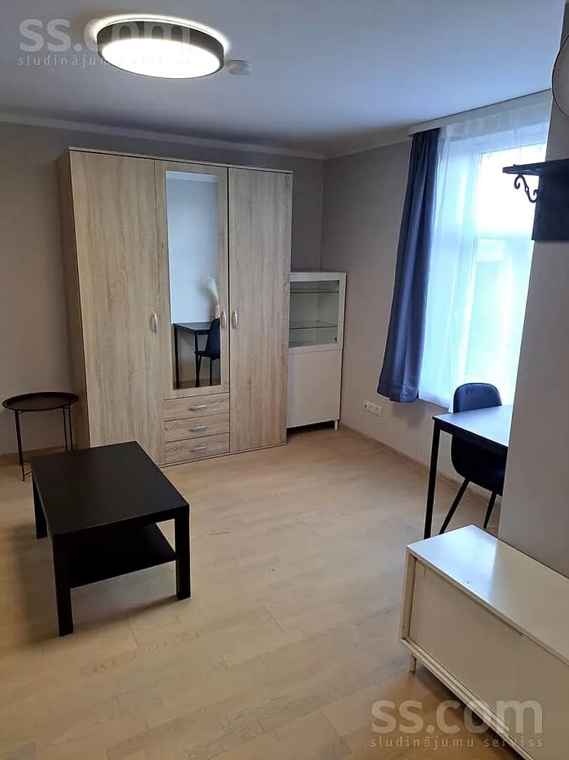 Vienistabas dzīvoklis — Zirņu 36