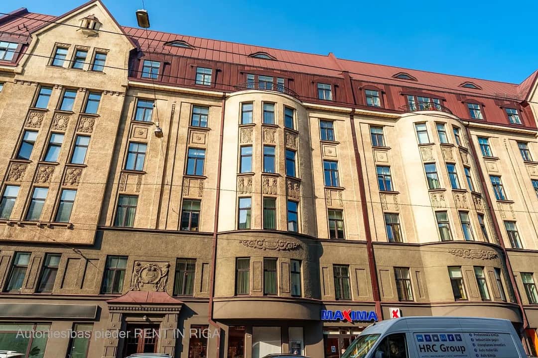 Pulkveža Brieža 7, Centrs