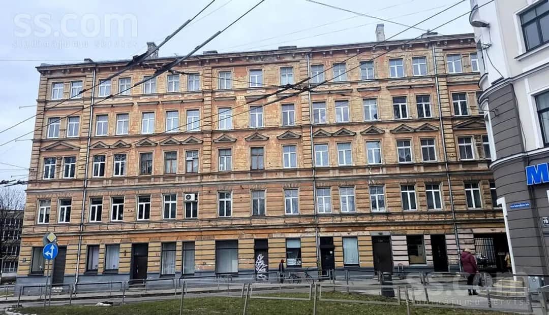 Divistabu dzīvoklis — Sadovņikova 17