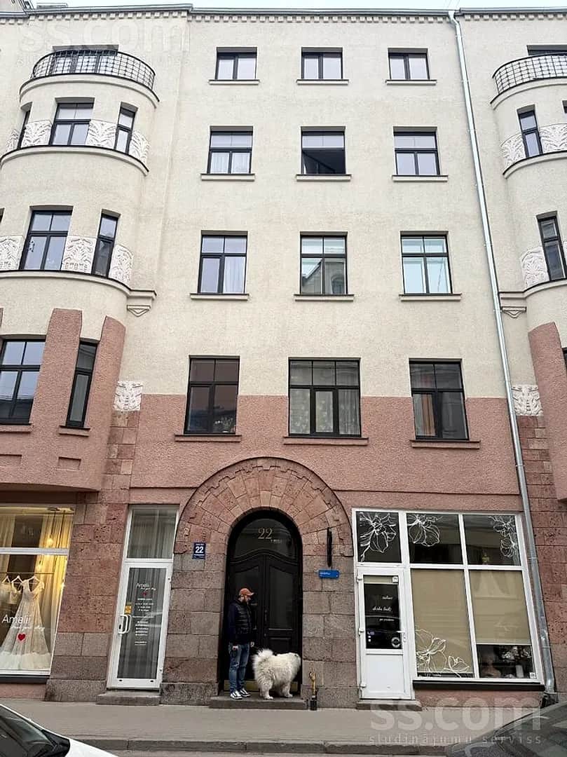 Divistabu dzīvoklis — Avotu 22