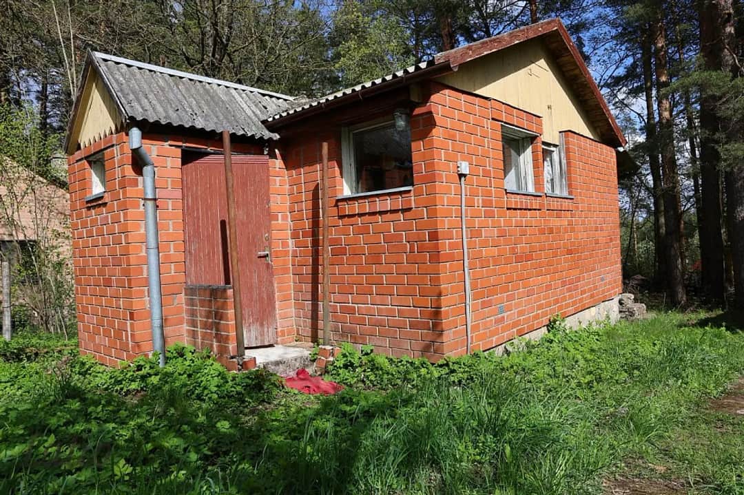 Pārdod vasarnīcu Namiķu ezera apkaimē, dārzkopības biedrībā Lauktehnika zemes gabals Nr.51,