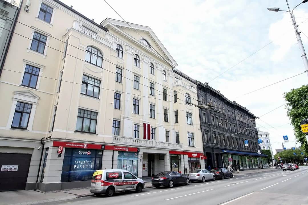 Merķeļa 21, Centrs
