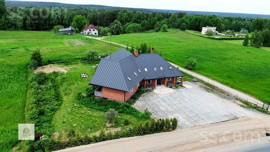 Māja — Pļavmalas
