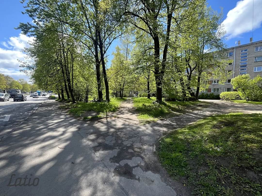 Pārdod apbūves zemi jaukta tipa apbūves teritorija. Atbilstošs Rīgas pilsētas teritoriālam