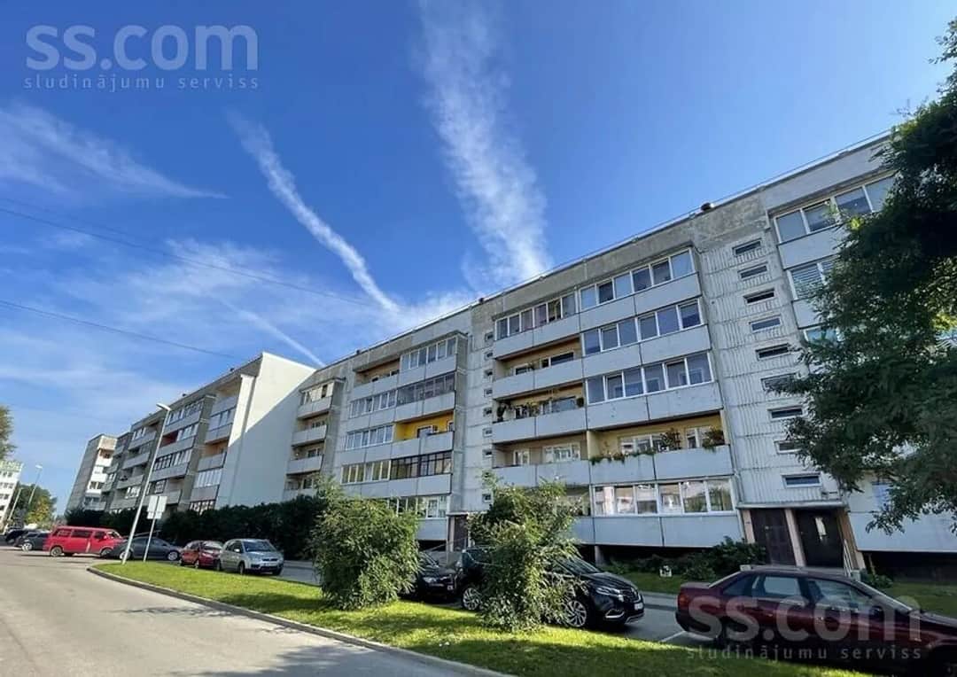Divistabu dzīvoklis — Ugāles iela 7