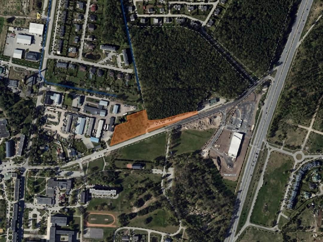 Tiek pārdots zemes gabals Piņķos, pierīgas apkārtnē, kas piedzīvo visstraujāko attīstību.