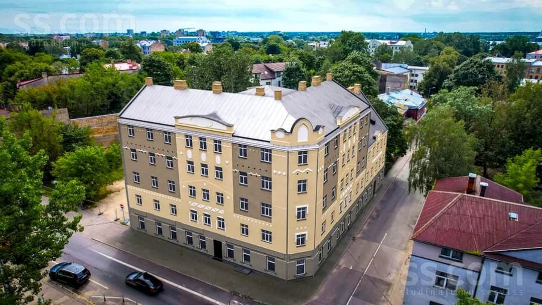 Divistabu dzīvoklis — Sadovņikova 30