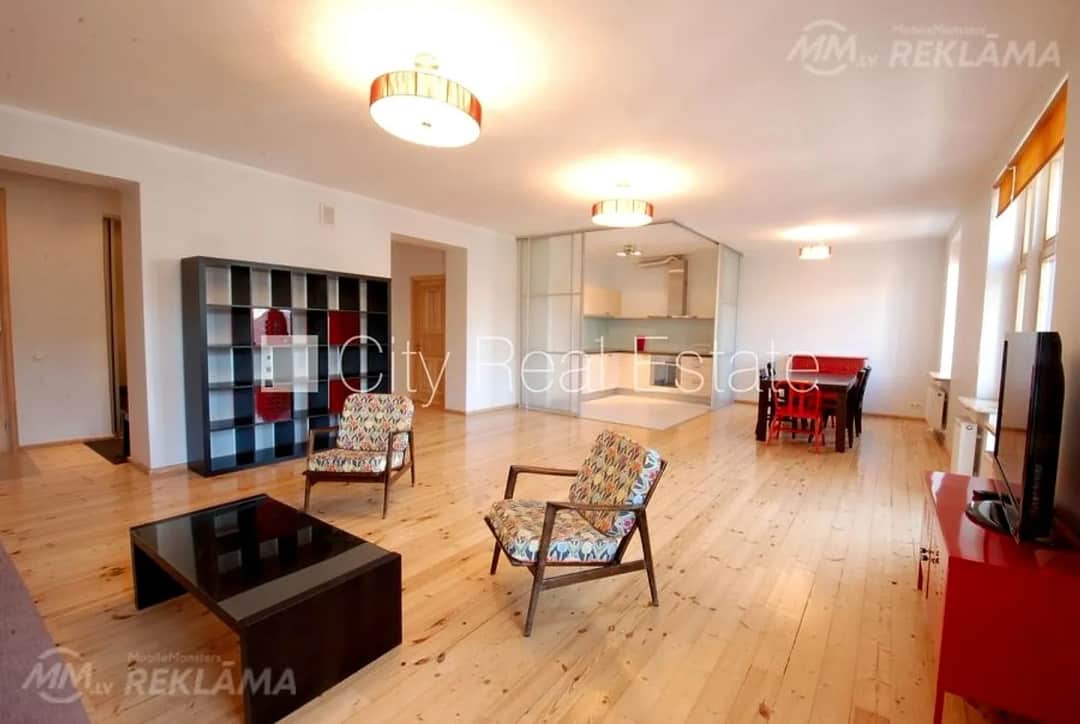 Dzīvoklis Rīgā, Centrā, 110 м², 3 ist., 5 stāvs
