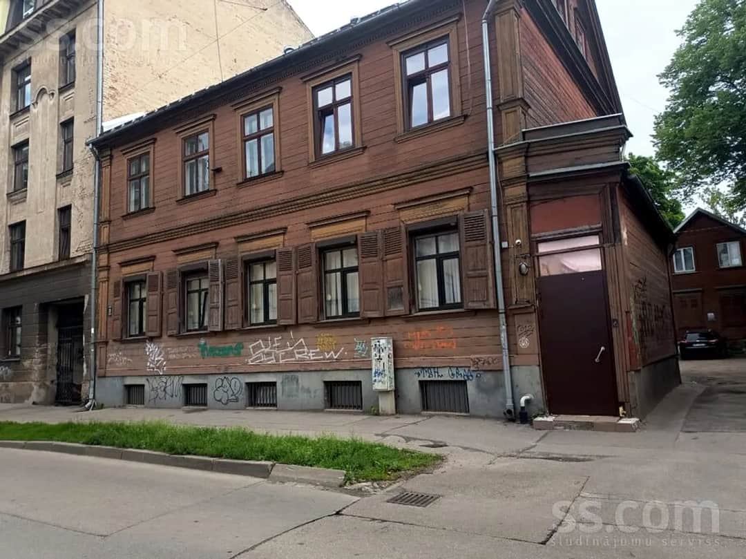 Vienistabas dzīvoklis — Artilērijas 21