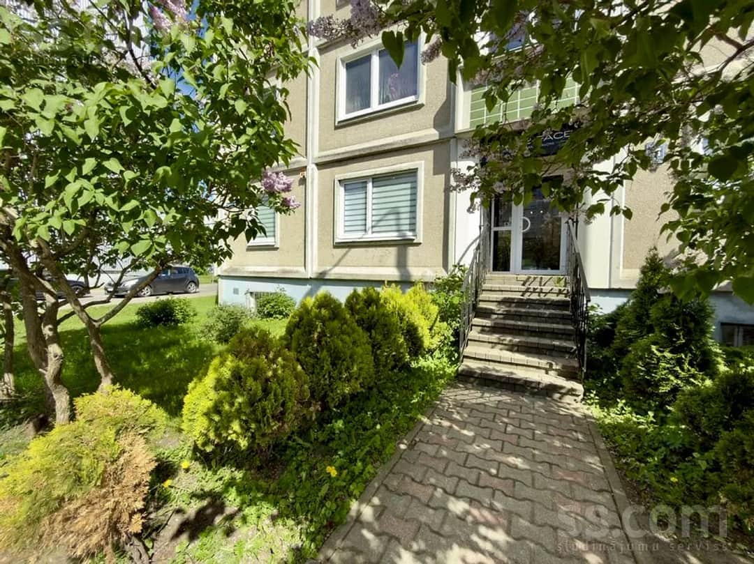4 istabu dzīvoklis — Valdeķu 61