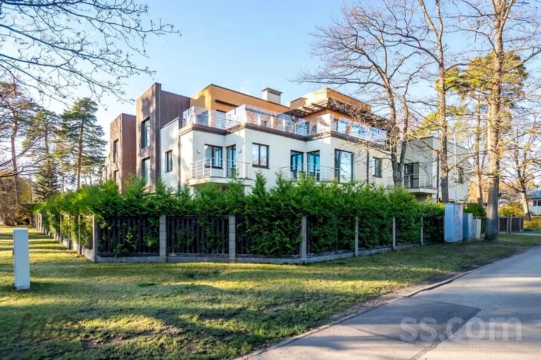 6 istabu dzīvoklis — Meža prospekts 19