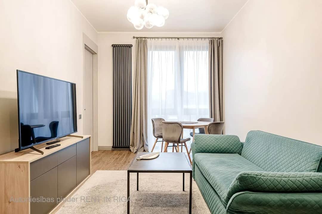Valdemāra 41a, Centrs