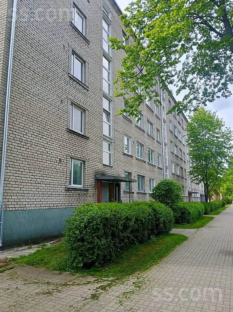 Divistabu dzīvoklis — Sarkanmuižas dambis 20