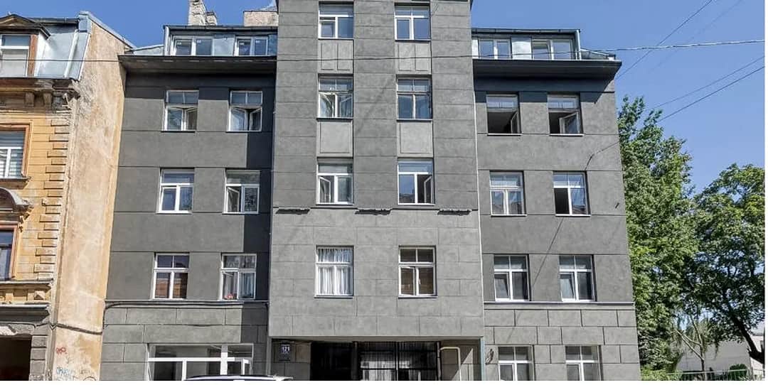Bruņinieku 121, Centrs