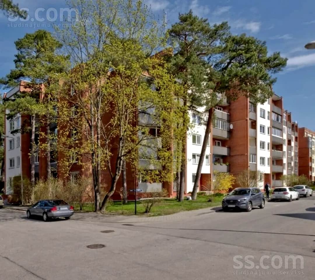 Divistabu dzīvoklis — Saldus iela 5