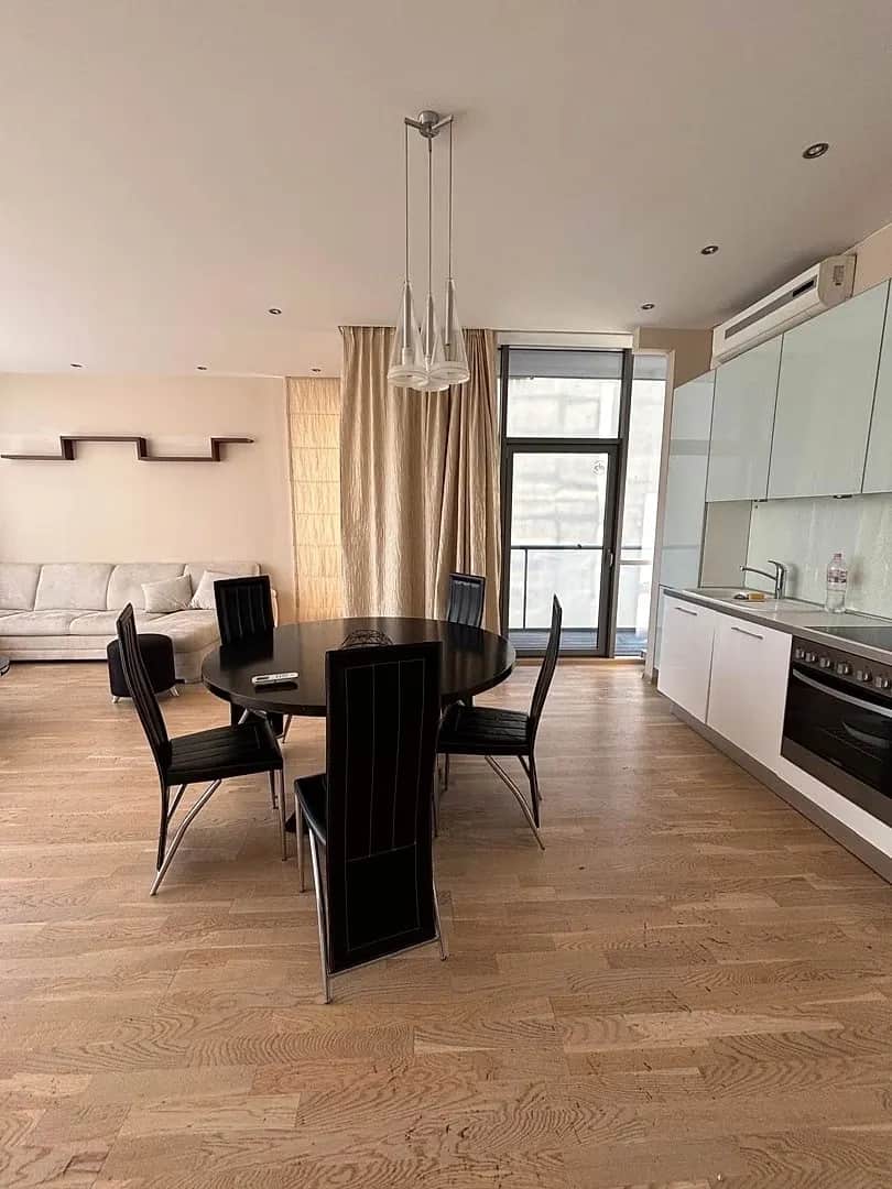 3-ist. Dzīvoklis, 108㎡ - Rīga, Centrs