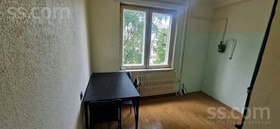 Trīsistabu dzīvoklis — Biedrības 3