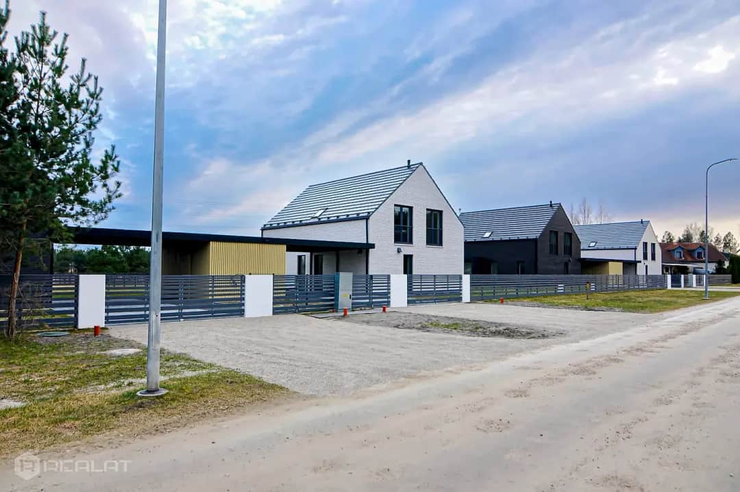 4-ist. Māja, 165.00㎡ - Salas pagasts, Spuņciems
