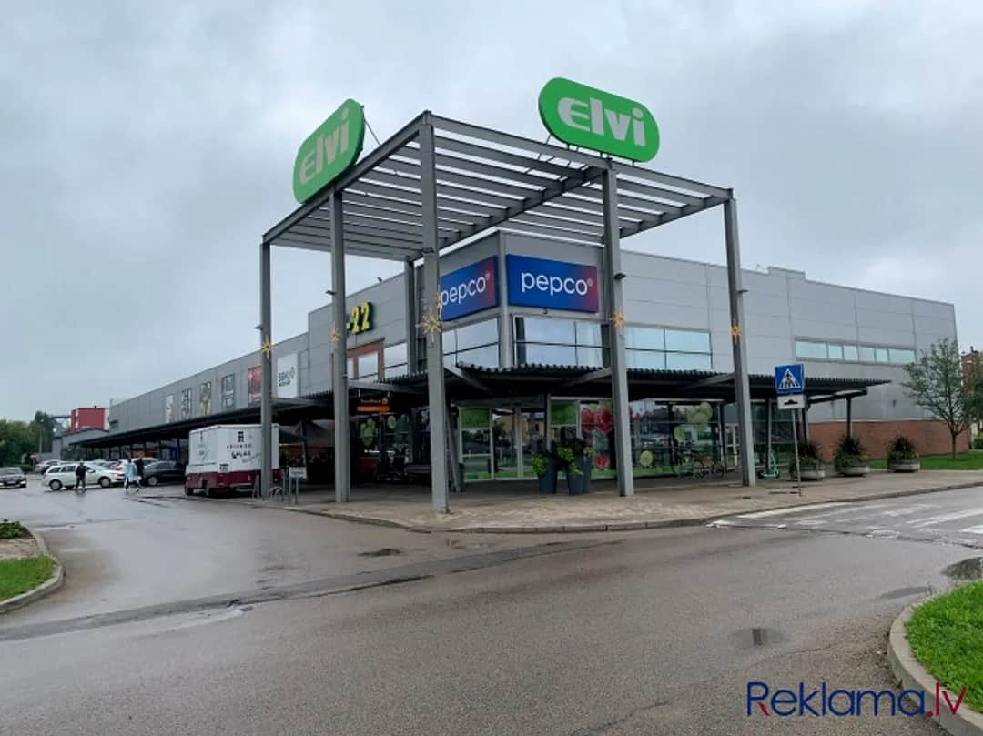 Veikala telpas Elvi tirdzniecības centrā. - Telpa izbūvēta no jauna, neviens nomnieks tur nav