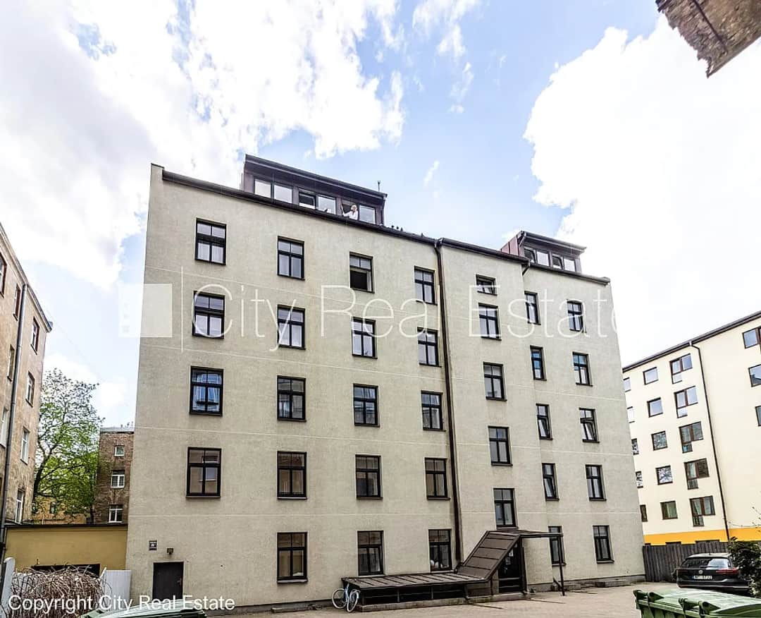 Šo dzīvokli izīrē pa diennaktīm (īstermiņa īre), īres cena sludinājumā norādīta par