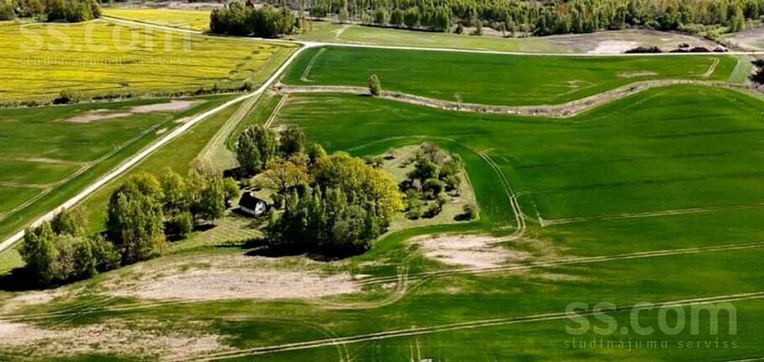 Māja — Strautmaļi