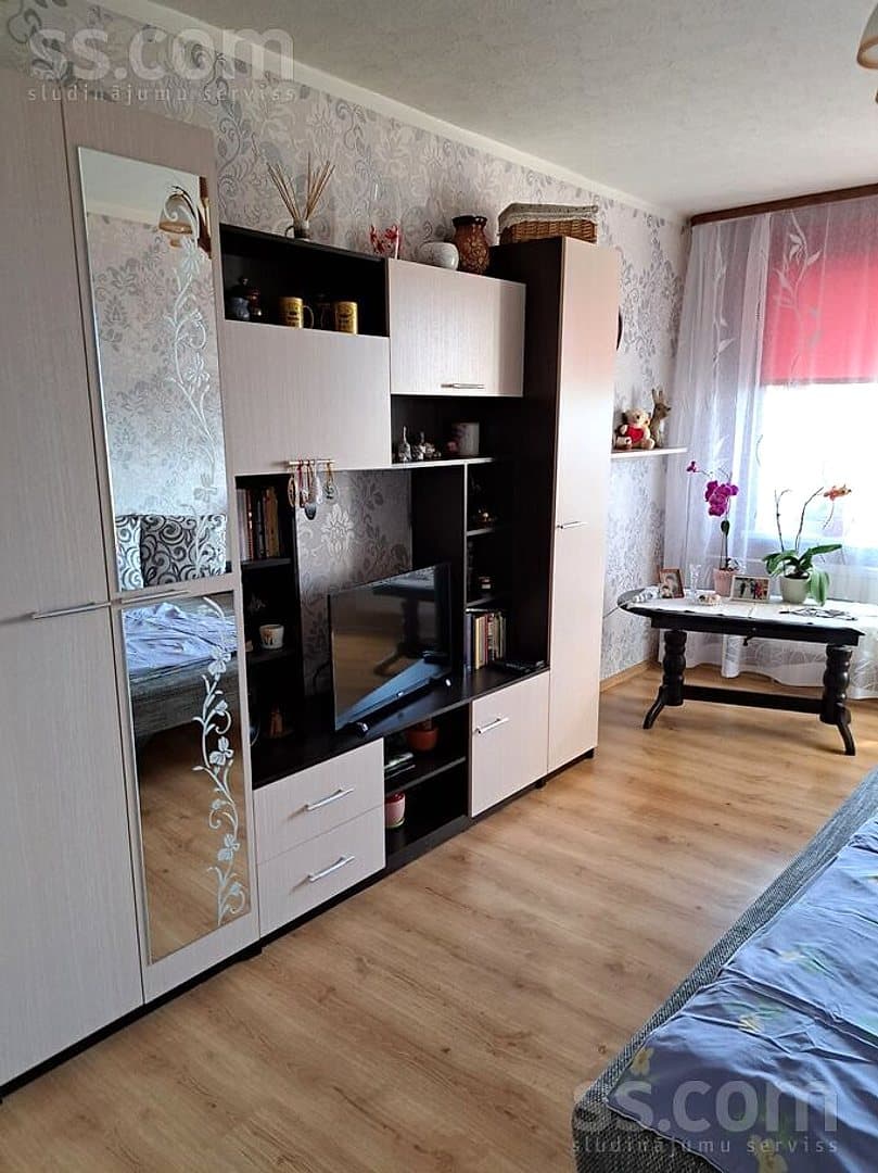 Divistabu dzīvoklis — Jasmīni 19
