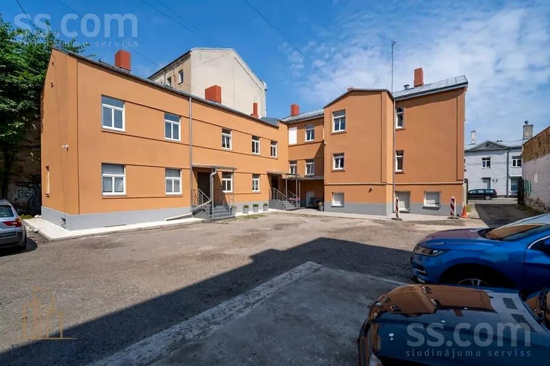 Trīsistabu dzīvoklis — Tallinas 96
