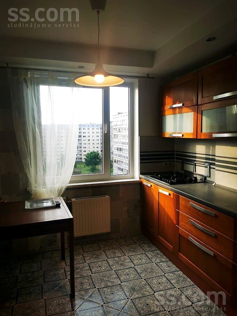 Trīsistabu dzīvoklis — Ozolciema 42/1