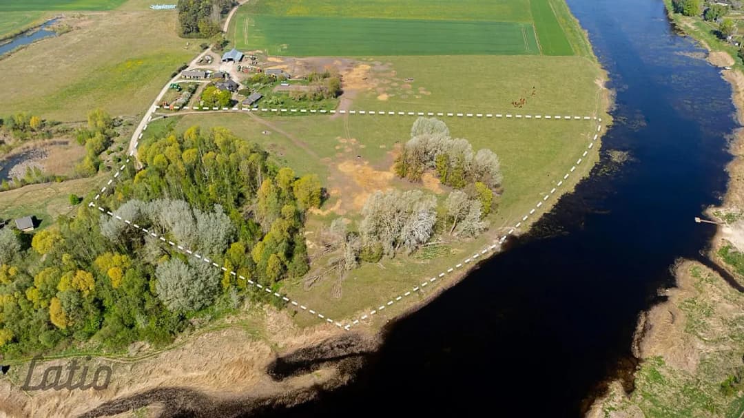 Pārdod unikālu īpašumu Lielupes krastā 5,2 ha zemes ar ~280 m garu krasta līniju. 
Ja — bilde 3