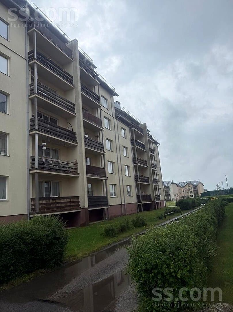 Trīsistabu dzīvoklis — Silmaļu 21