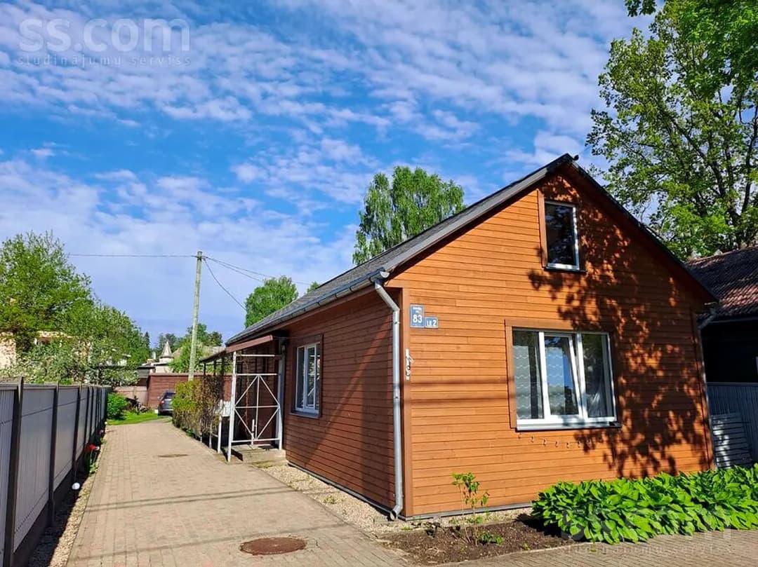 Māja — Викторияс