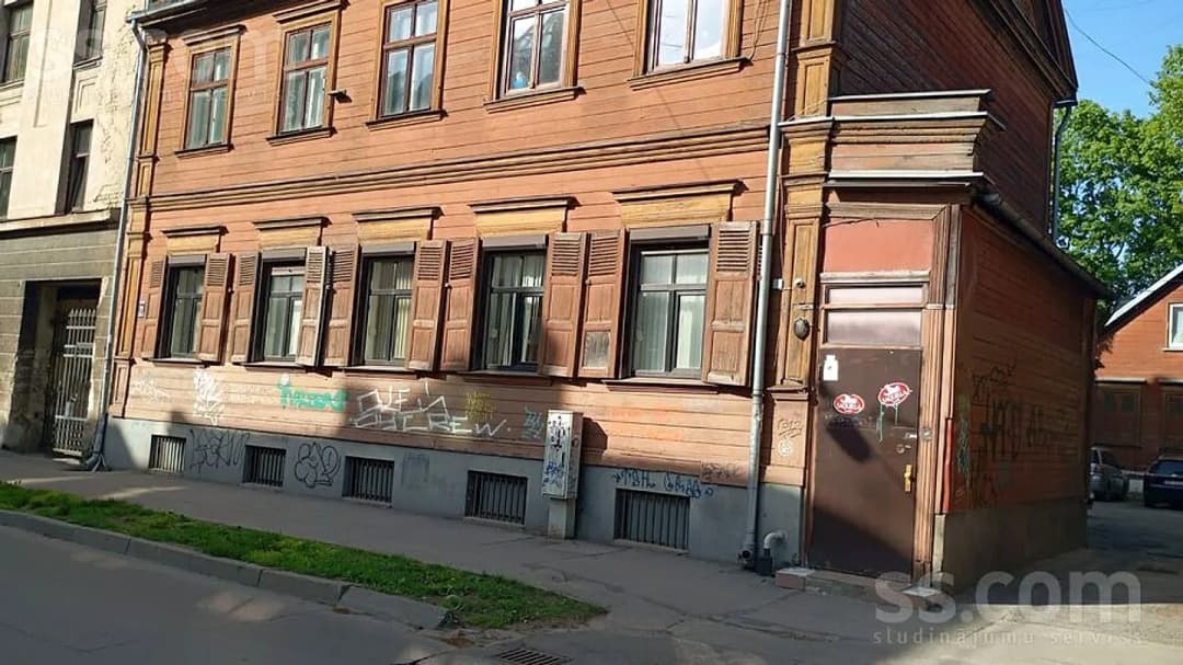 Vienistabas dzīvoklis — Artilērijas 21