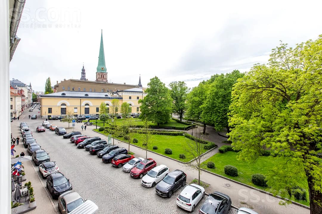 Trīsistabu dzīvoklis — Jēkaba 26/28 — vēl bildes