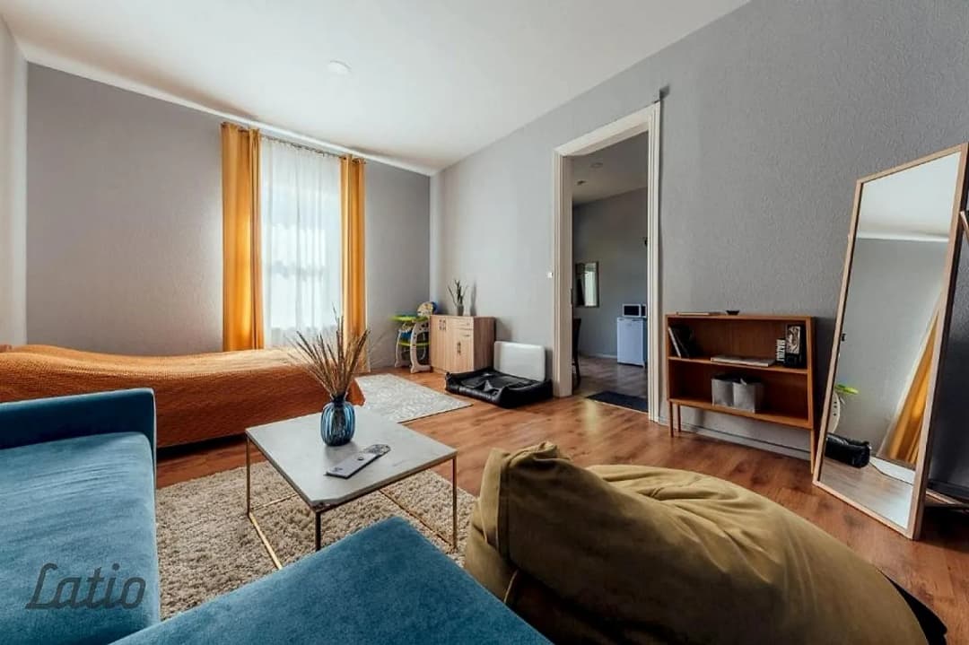 Plašs un saulains dzīvoklis Liepājas centrā ar privātu ieeju un ienesīgu īstermiņa īres — bilde 2