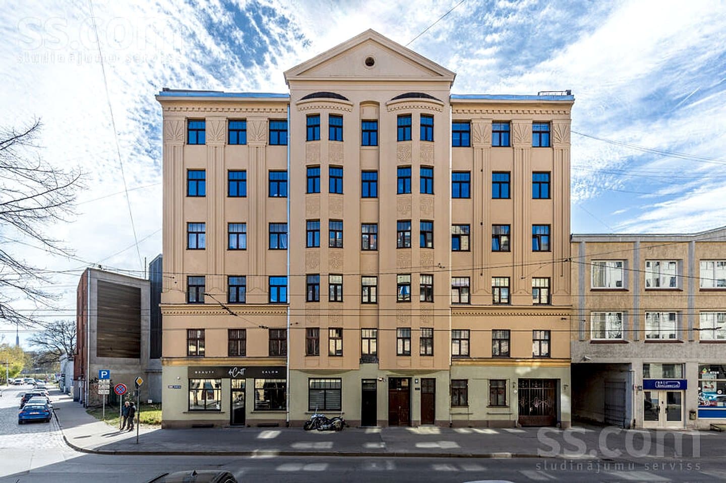 Trīsistabu dzīvoklis — Ģertrūdes 90