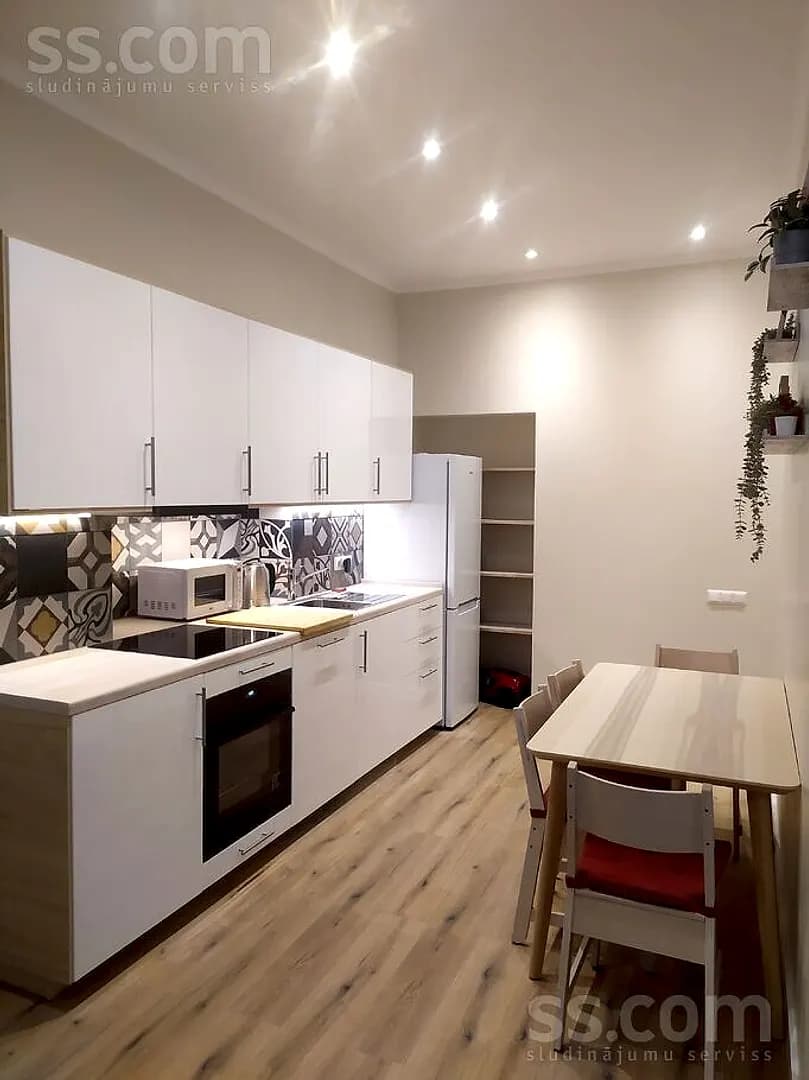 4 istabu dzīvoklis — Brīvības 39а