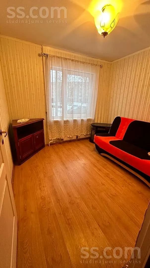 Trīsistabu dzīvoklis — Skolas iela 27a — vēl bildes