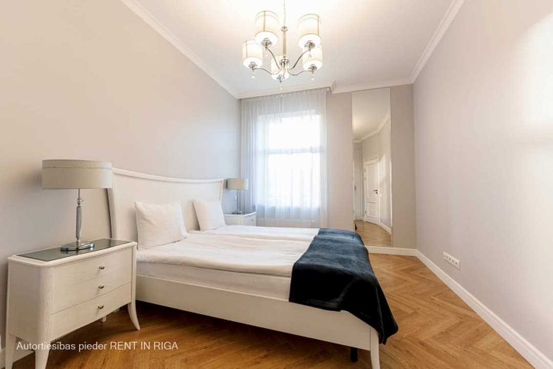 Piedāvājam ekskluzīvus 2-istabu apartamentus Rīgas centrā, jaunā rekonstruētā projektā — bilde 2