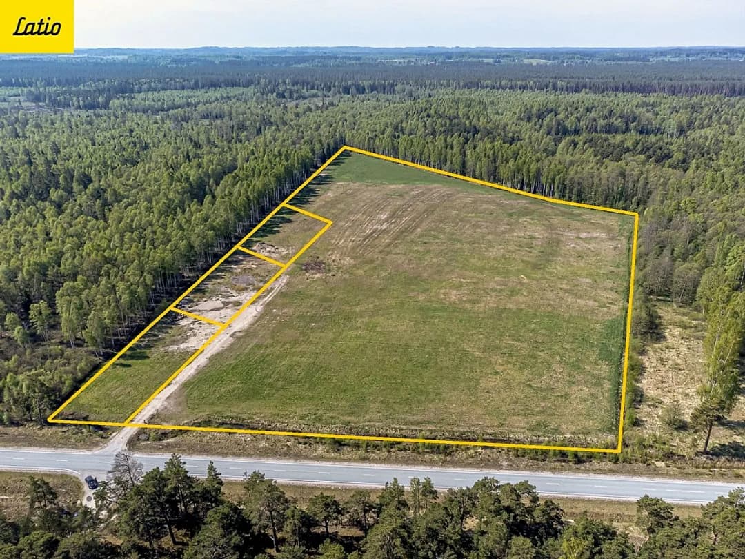 Pārdod gruntsgabalu, kas paredzēts privatai apbūvei, Plieņciemā, 300 m no jūras. Zemes