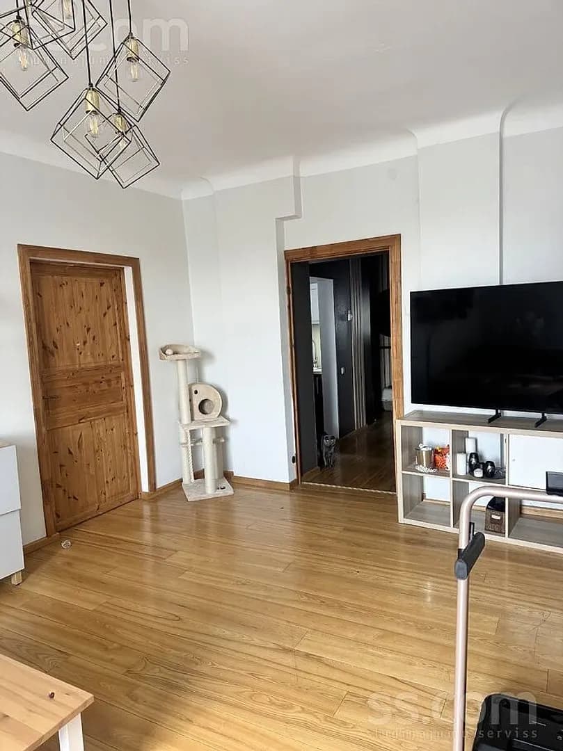 Trīsistabu dzīvoklis — Zemgales prospekts 5 — bilde 2