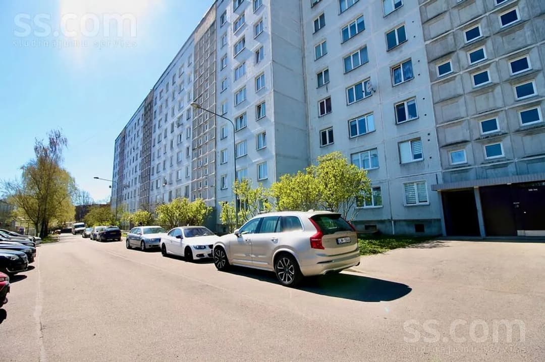 Trīsistabu dzīvoklis — Nīcgales 46