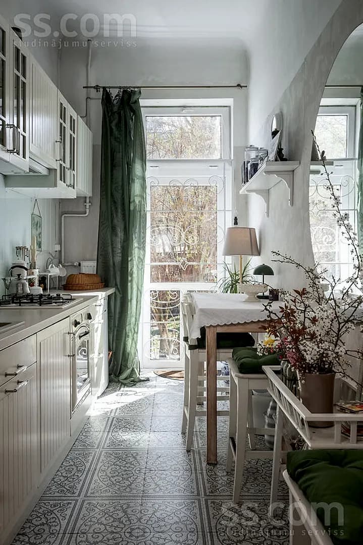 4 istabu dzīvoklis — Brīvības 118