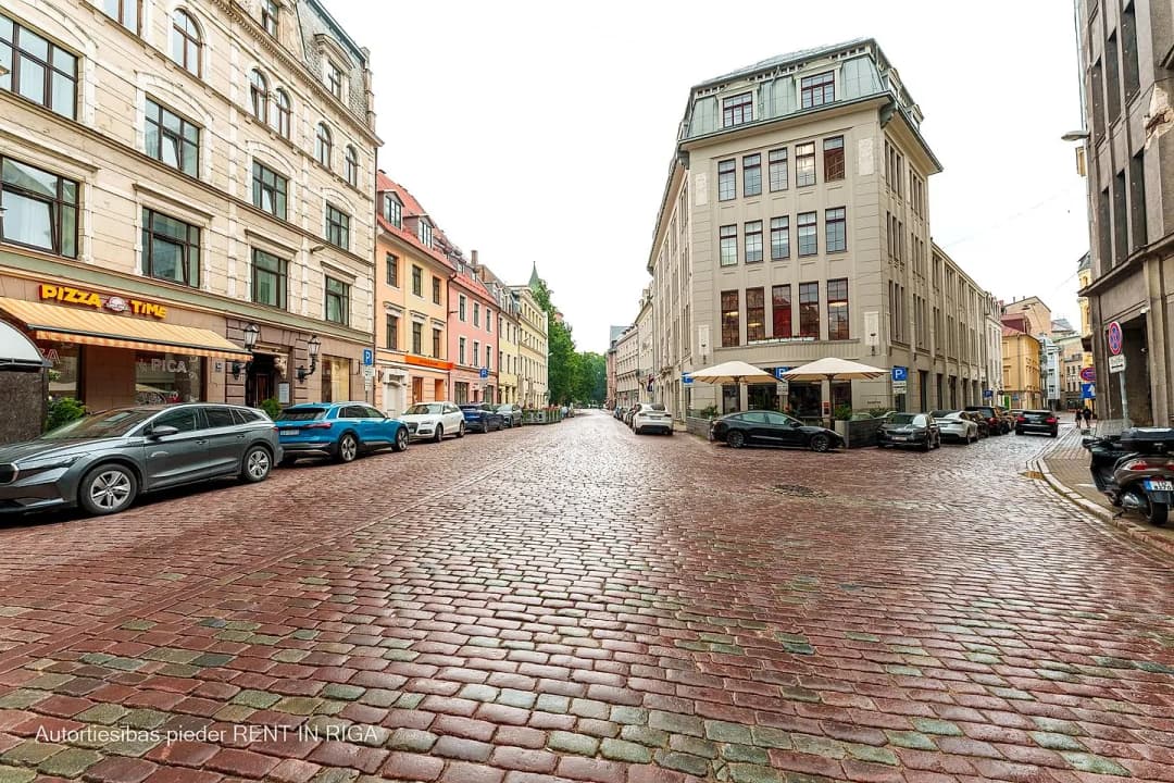 Smilšu 3, Centrs